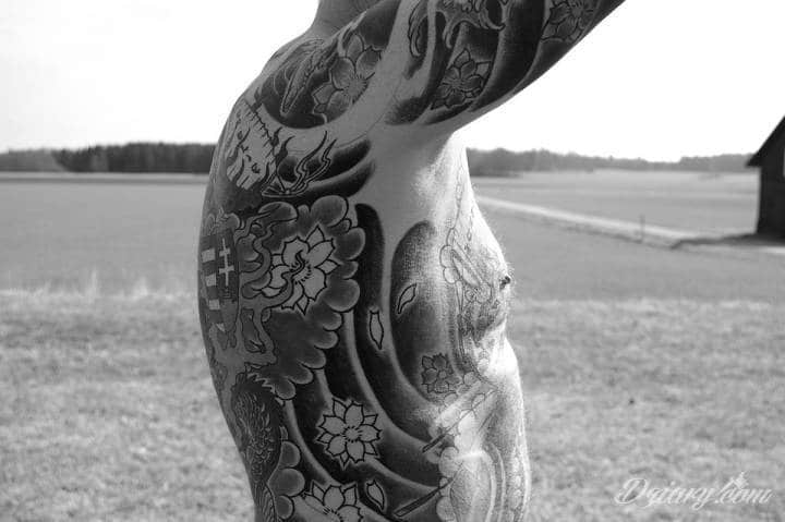 Tatuaż, jak wiele innych sposobów ozdabiania ciała, stracił nieco ze...
