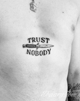 Zaufanie do nie wytatuowanego tatuatora?