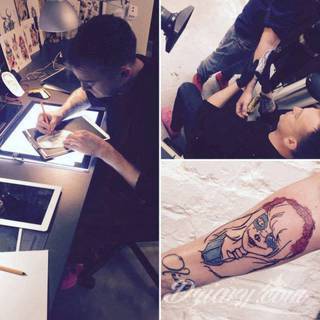 Znany kucharz tatuatorem