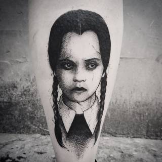 Galeria artysty: Maciej Karśnicki, Właściciel łódzkiego studia @strzygatattoo.  Maciej...