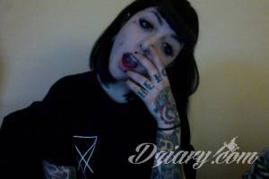 Tatuaże Piercing+ tatuaże albo coś takiego...