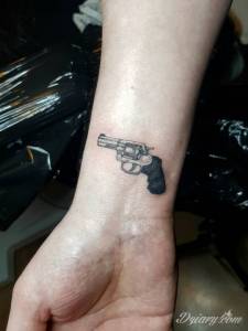 Tatuaże Szukam praktyk Nie, ale jadę dalej ✌