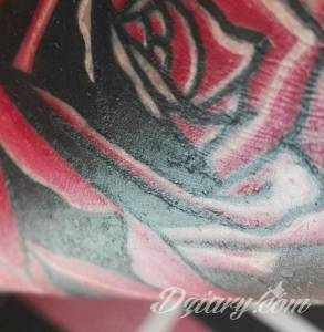 Smaruję easy tattookurcze ciężko samemu...