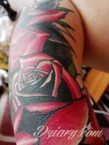 Smaruję easy tattookurcze ciężko samemu...