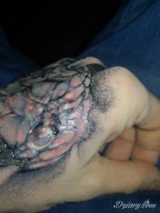 To jest cały czarny tatuaż,...