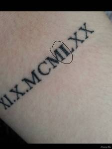 Zmarszczenia na tatuażu