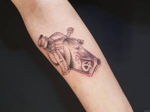 Dzien dobry, jestem początkującą tatuatorką... Szukam stażu lub pracy dla początkującej tatuatorki.