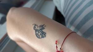 Co jest nie tak z tym tatuażem ???