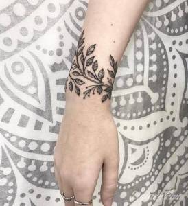 Hej, jakich cen mogę się... wycena tatuażu na nadgarstku