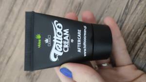 Wygląd gojacego sie tatuażu 