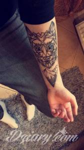 Ogólnie dziarka ma już ok... Geometric wolf / Wilk geometryczny