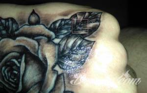 Z tatuażu schodzi skóra - czy to normalne?