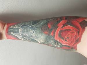 Nadal nie zagojony Tatuaż po 2 miesiącach