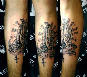 szukam pracy w studio jako tatuazysta.