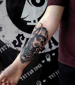 Tatuażysta. Szukam studia do pracy