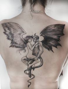 Witam, tatuuję nieco ponad rok. Zbierałam... Jak to jest Jak to jest rzucić wszystko i zacząć tatuować. Czyli mój pierwszy rok tatuowania.