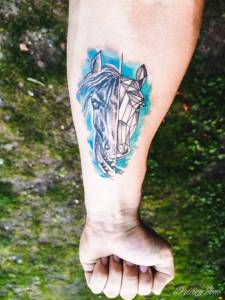 Witam!Sytuacja wygląda tak : mam... Przeróbka tatuażu - koń