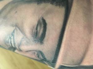 Zgrubienia zmarsaczenia na nowym tattol