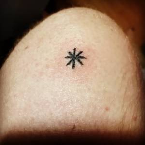 Witam, słowem wstępu wyjaśnię o... Hand Poke - dziennik jednego uda