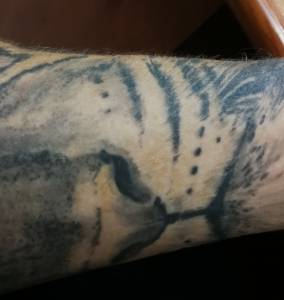 Biały tusz problem z kolorem. 