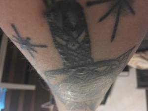 wypukłości na tatuażu