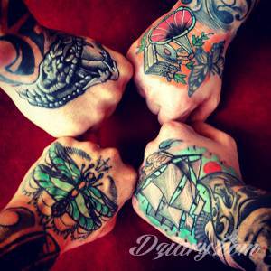 dziary szukają moderatorów