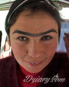 Gdy tatuaż na brwi...