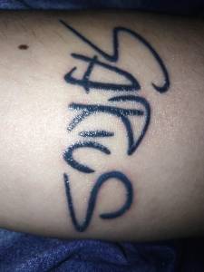 Pierwsze tattoo. Napis robiony był... Wszystko z nim git?