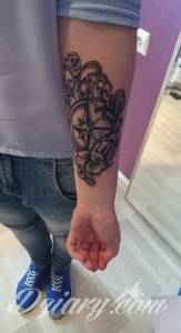 #róże #ptaki #diament #kompas #czaszka... Moje tatuaże <3