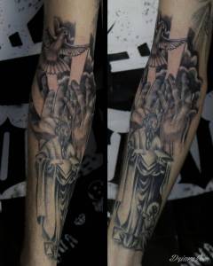 Tatuażysta. Szukam studia do pracy