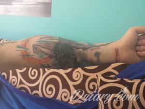 Tatuaz Przedstawiajacy Jezusa na Krzyzu Tatuaz