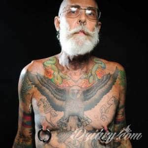 Tatuaże na starość.