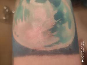 dziwne pęknięcia tatuaż ma 10 dni