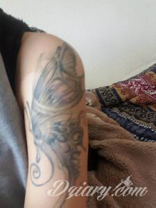 Witam jestem Gabi.. Potrzebuje pomocy... Ciąg dalszy tatuażu na ręku