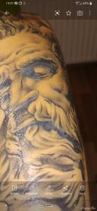 Tatuaż po 5 dniach gojenia zmienił kolor 