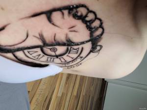 Źle gojący się tatuaż 