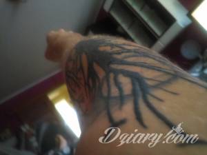 Witam proszę o pomoc jakieś... Zaschnięte osocze przy tatuażu