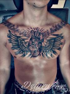 Zamieszczony tatuaz jest moim pierwszym... Królewskie serce ze skrzydłami