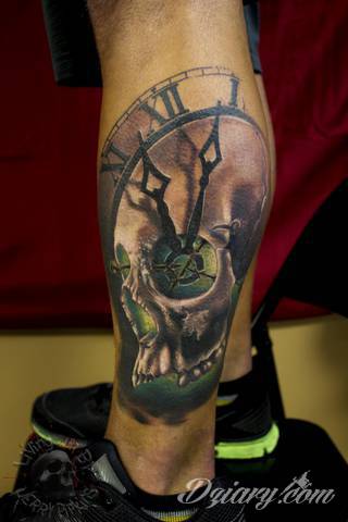 Tatuaże 3D intrygujące oko i prowadzące do swoistej gry ze zmysłami. Wzory, które na skórze łączą realizm i abstrakcję; graniczą z animacją i zachwycają doskonałością odwzorowania. Trójmiarowe tatuaże zadziwiają drobiazgowością kształtów i nadzwyczajną precyzją realizacji.