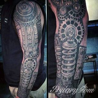 Tatuaże 3D intrygujące oko i prowadzące do swoistej gry ze zmysłami. Wzory, które na skórze łączą realizm i abstrakcję; graniczą z animacją i zachwycają doskonałością odwzorowania. Trójmiarowe tatuaże zadziwiają drobiazgowością kształtów i nadzwyczajną precyzją realizacji.