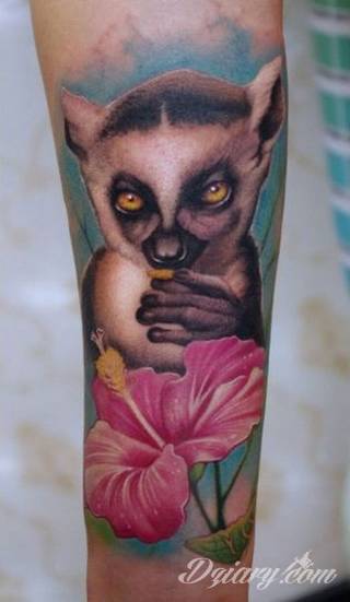 Tatuaże 3D intrygujące oko i prowadzące do swoistej gry ze zmysłami. Wzory, które na skórze łączą realizm i abstrakcję; graniczą z animacją i zachwycają doskonałością odwzorowania. Trójmiarowe tatuaże zadziwiają drobiazgowością kształtów i nadzwyczajną precyzją realizacji.