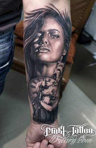 Tatuaże 3D intrygujące oko i prowadzące do swoistej gry ze zmysłami. Wzory, które na skórze łączą realizm i abstrakcję; graniczą z animacją i zachwycają doskonałością odwzorowania. Trójmiarowe tatuaże zadziwiają drobiazgowością kształtów i nadzwyczajną precyzją realizacji.