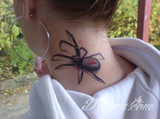 Tatuaże 3D intrygujące oko i prowadzące do swoistej gry ze zmysłami. Wzory, które na skórze łączą realizm i abstrakcję; graniczą z animacją i zachwycają doskonałością odwzorowania. Trójmiarowe tatuaże zadziwiają drobiazgowością kształtów i nadzwyczajną precyzją realizacji.