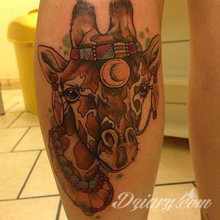 Tatuaże z klimatem Afryki - nie tylko dla miłośników Czarnego Lądu. Intrygują symboliką, zwracają uwagę niebanalną kolorystyką i doskonale oddają charakter nie tylko plemiennej przynależności społecznej.