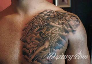Anioły niczym z baśni, ale również te upadłe, niepokojąco groźne - takie tatuaże rozbudzają wyobraźnię! Anielskie wzory to różnorodność form, ale niezmienne podkreślanie starannej kreski. Doskonale sprawdzają się na męskim ciele, gdzie tworzą ciekawy kontrast.