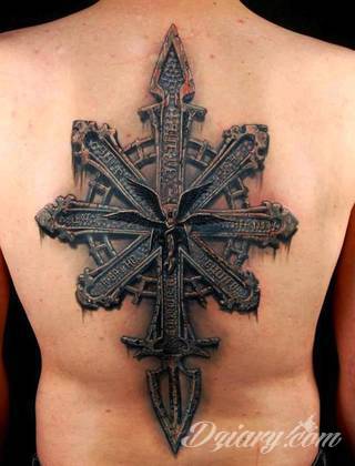 Anioły niczym z baśni, ale również te upadłe, niepokojąco groźne - takie tatuaże rozbudzają wyobraźnię! Anielskie wzory to różnorodność form, ale niezmienne podkreślanie starannej kreski. Doskonale sprawdzają się na męskim ciele, gdzie tworzą ciekawy kontrast.