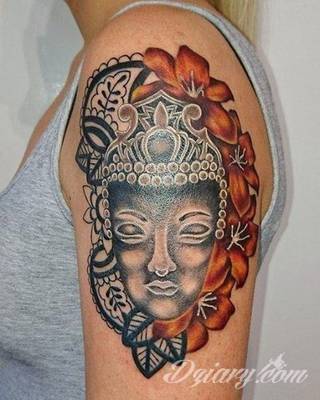 Tatuaże z wizerunkiem Buddy - połączenie pogłębionej symboliki i atrakcyjnej kolorystyki. Wzory o wszechstronnym zastosowaniu: zarówno niewielkie formaty na kończyny jak i wzory dostosowane do większych fragmentów ciała.