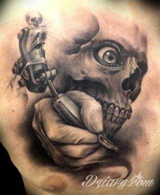 Death is not the end! Tatuaże z czaszkami pokazują dystans do tego, co nieuniknione. Czaszka na skórze ma niejedno oblicze: od wzbudzającego strach po lekko kpiące z otaczającej nas rzeczywistości.