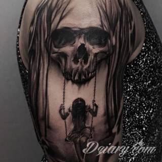 Death is not the end! Tatuaże z czaszkami pokazują dystans do tego, co nieuniknione. Czaszka na skórze ma niejedno oblicze: od wzbudzającego strach po lekko kpiące z otaczającej nas rzeczywistości.