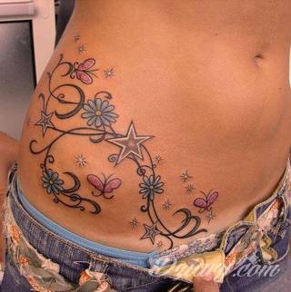 Tatuaże dla kobiet - damskie tatuaże. Delikatne i subtelne, ale też zadziorne, podkreślające charakter. Kobiece tatuaże ze smakiem i o niebanalnej formie graficznej pozwalające na ekspozycję w dowolnym miejscu ciała. 